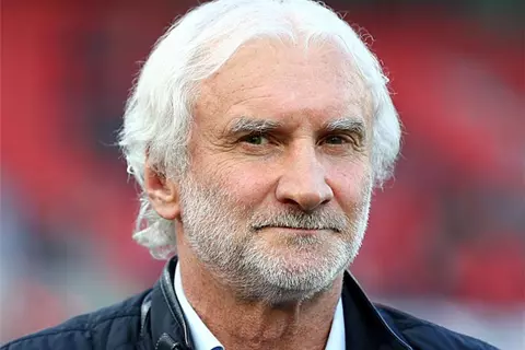 "ليسير على نهج ناجلسمان".. فولر يفكر في تجديد عقده مع منتخب ألمانيا 